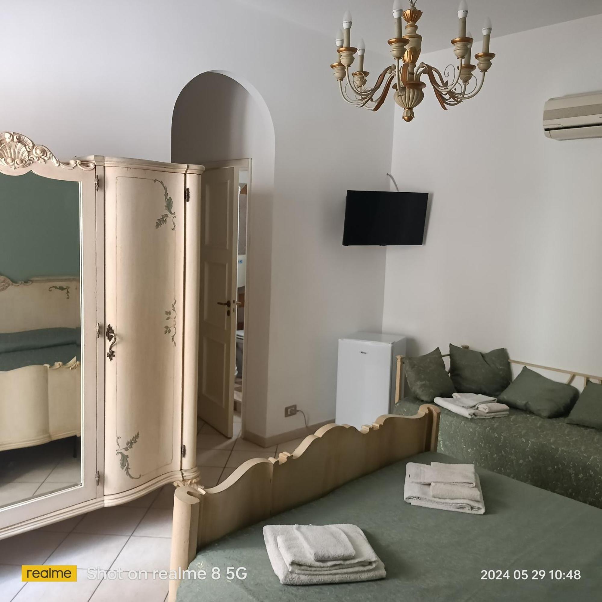 Almaran B&B Trapani Port & City Екстериор снимка