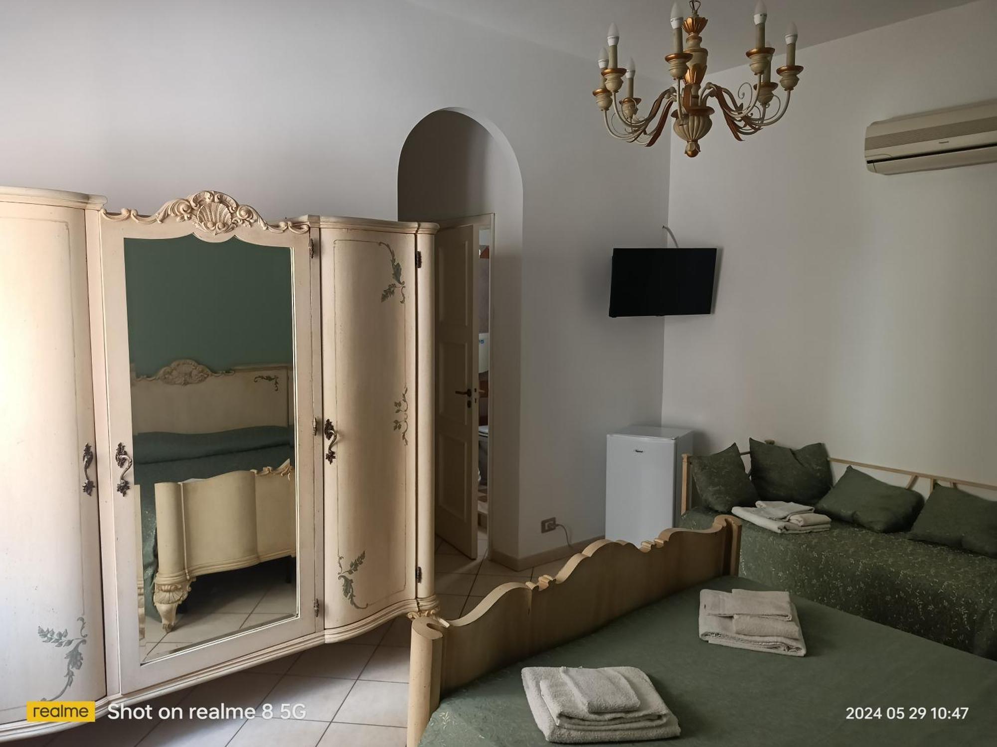 Almaran B&B Trapani Port & City Екстериор снимка