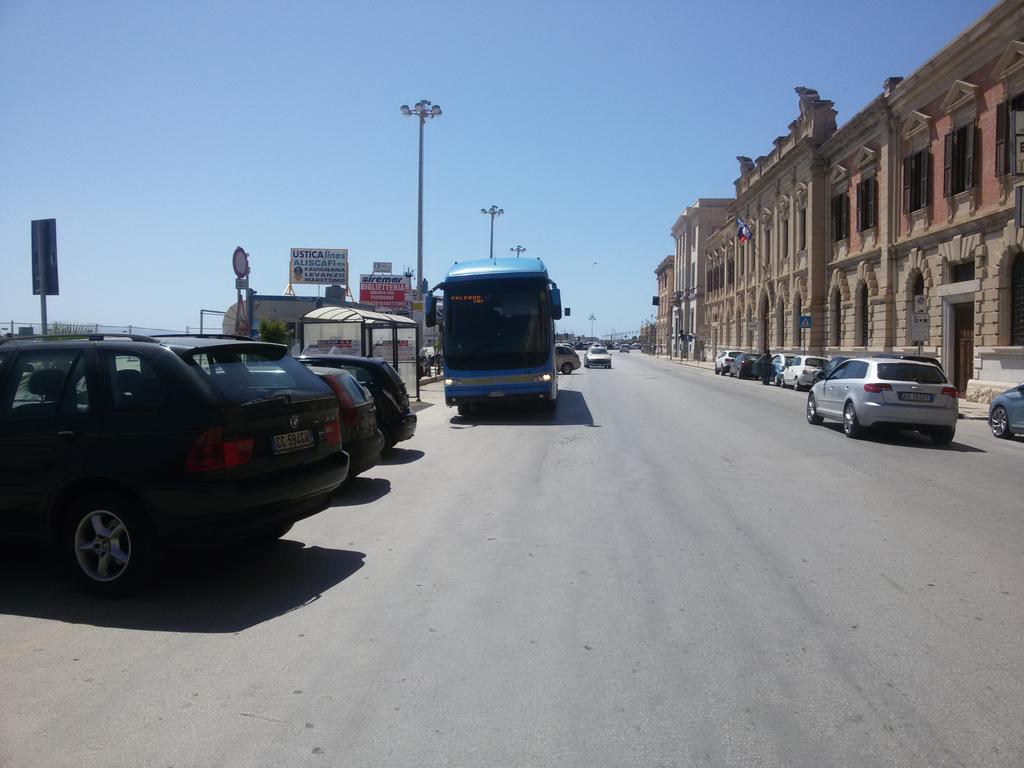 Almaran B&B Trapani Port & City Екстериор снимка