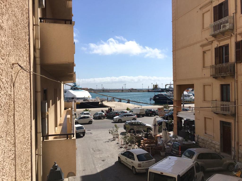 Almaran B&B Trapani Port & City Екстериор снимка