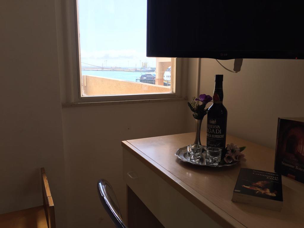 Almaran B&B Trapani Port & City Екстериор снимка