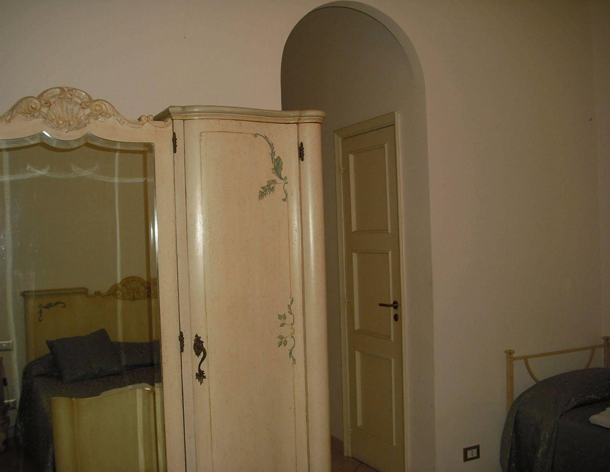 Almaran B&B Trapani Port & City Екстериор снимка