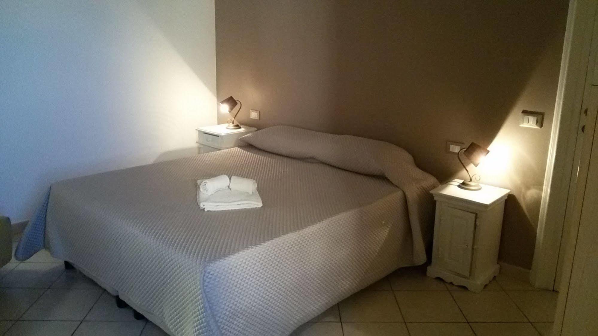 Almaran B&B Trapani Port & City Екстериор снимка